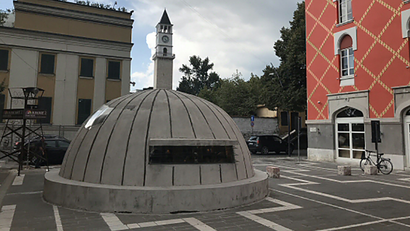 Tillval Albanien: TIRANA